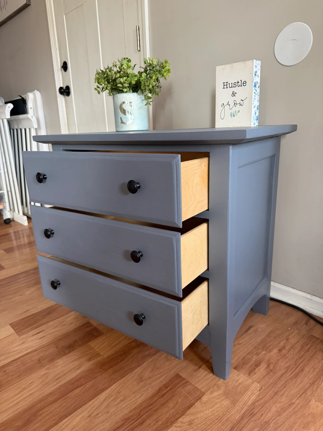 🩶✨Beautiful solid wood nightstand🩶✨ - photo 3