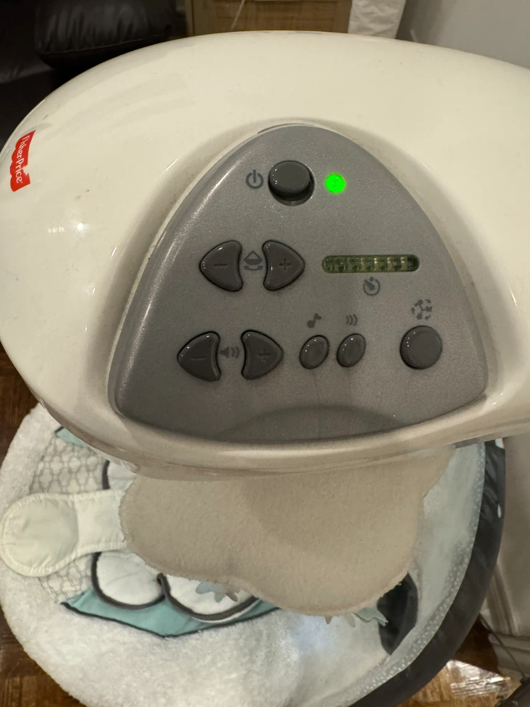 Fisher-Price Deluxe Cradle Swing - photo 3