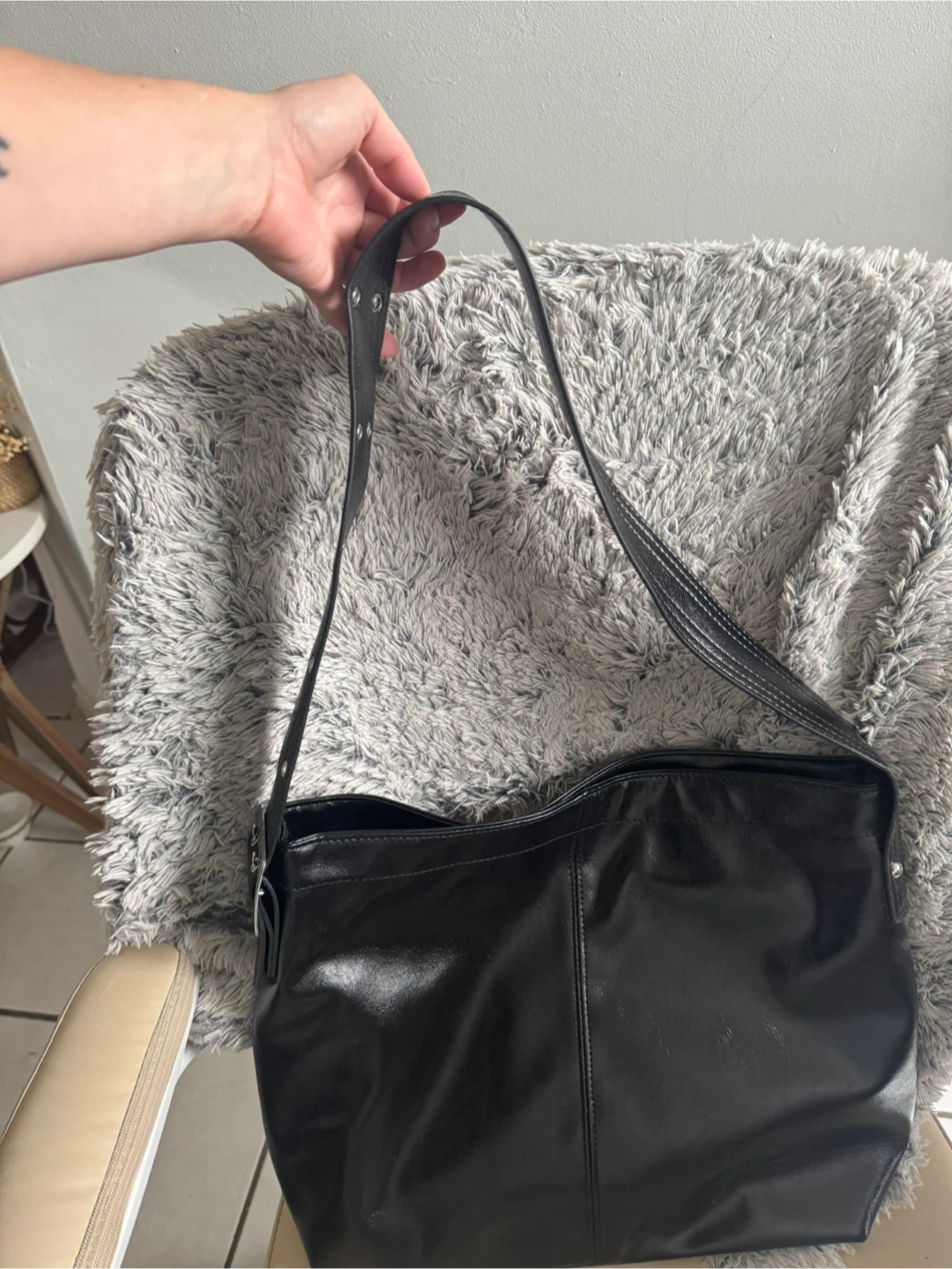 Large Faux Leather Tote Bag - photo 4