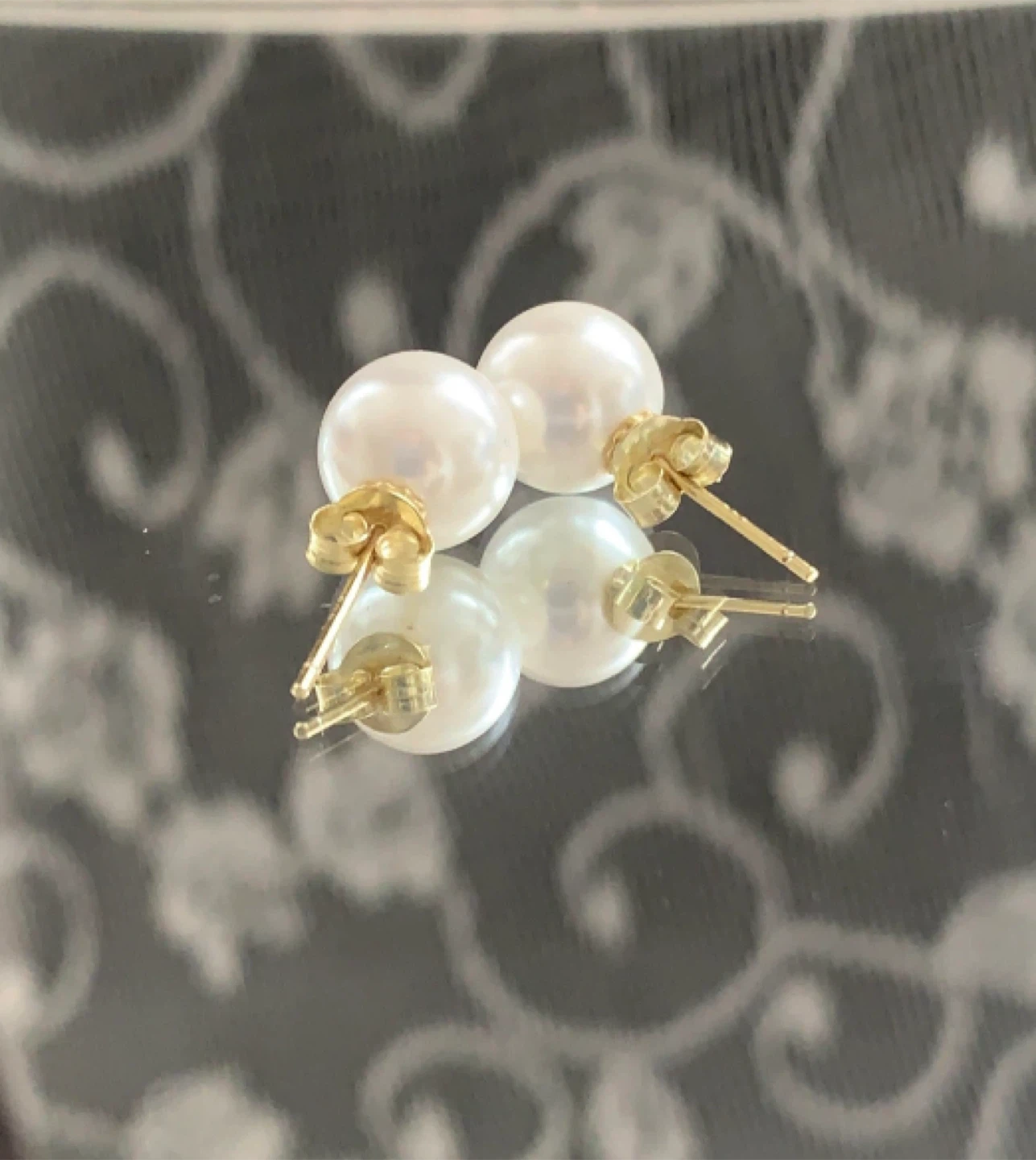 White pearl earrings