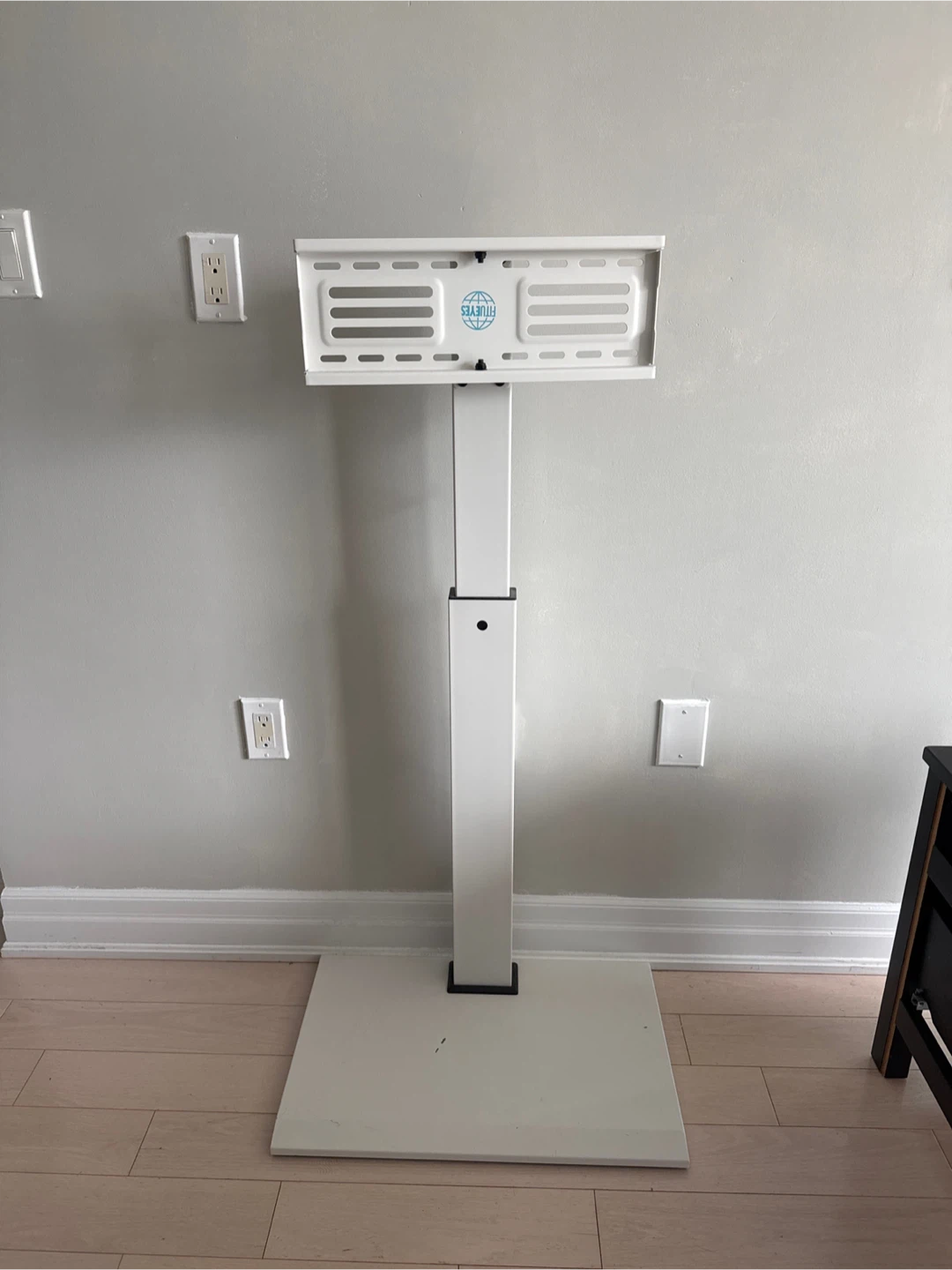 TV Stand: Ergotron Neo-Flex HD Stand