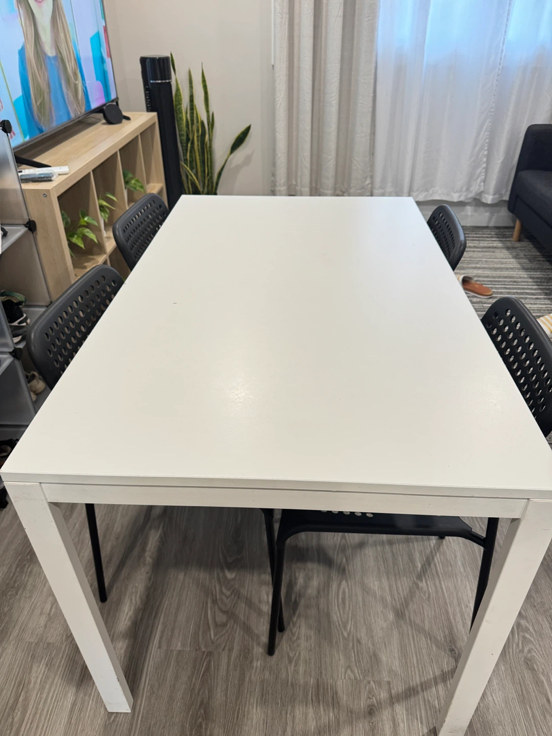 White Dining Table - photo 3