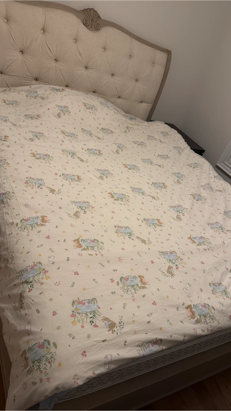 Children's Bedding Set with Bunny Pattern