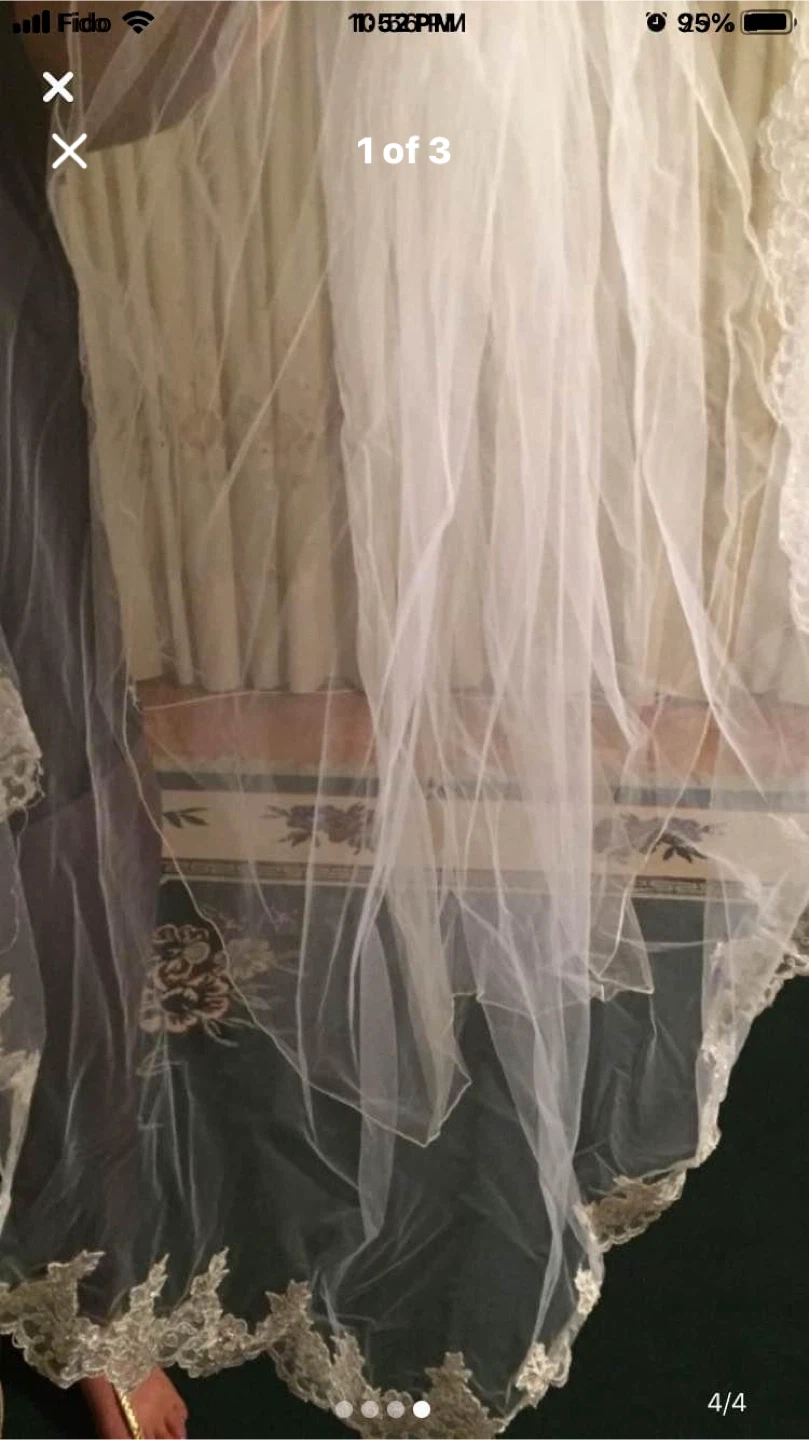 White Wedding Veil with Lace Trim - photo 3