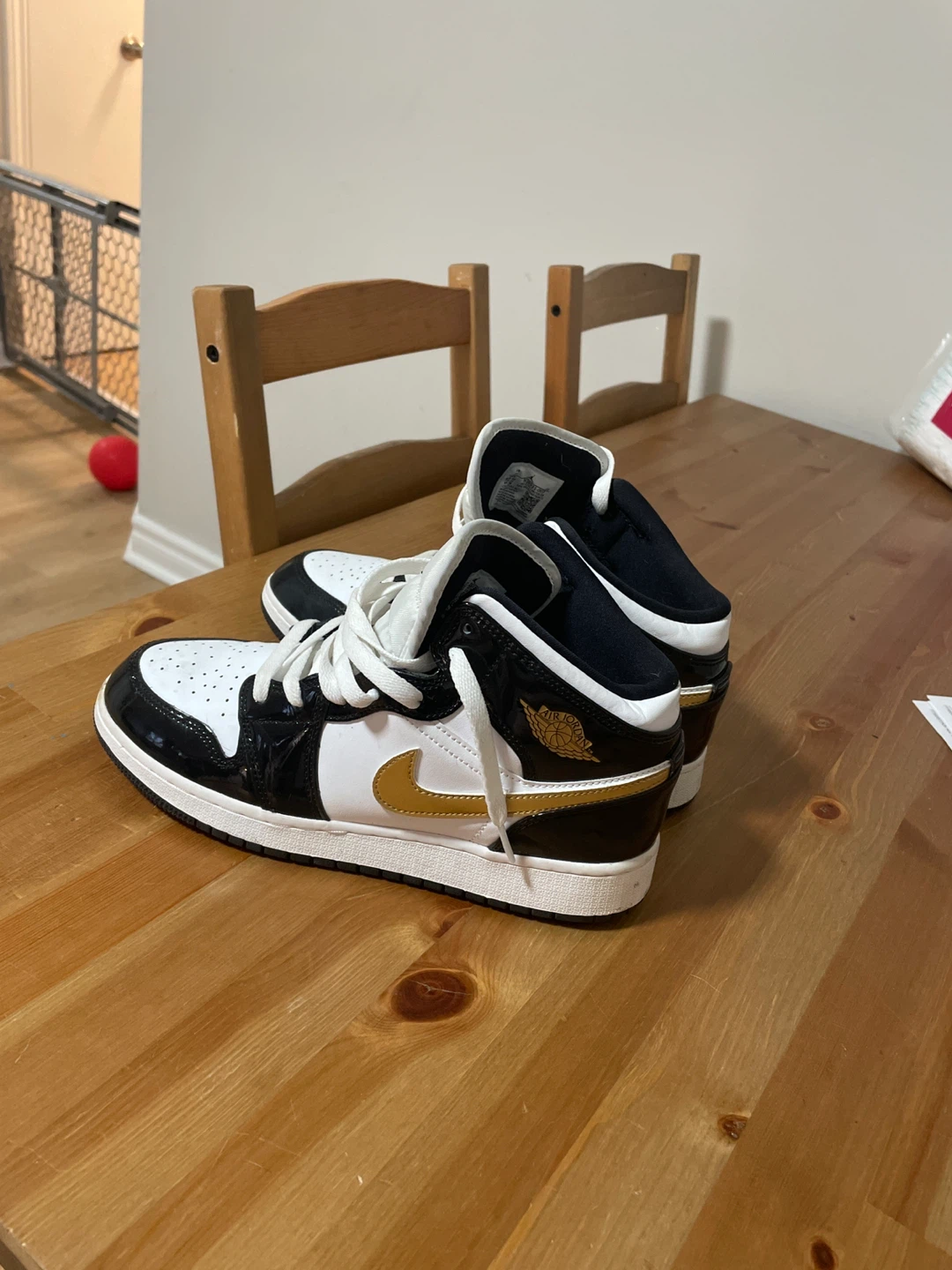 Air Jordan 1 Mid SE 'Black Gold' Sneakers - photo 2