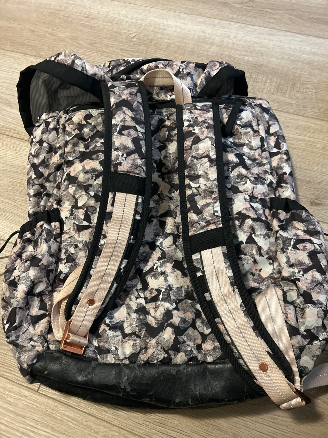 Lululemon Backpack - photo 3
