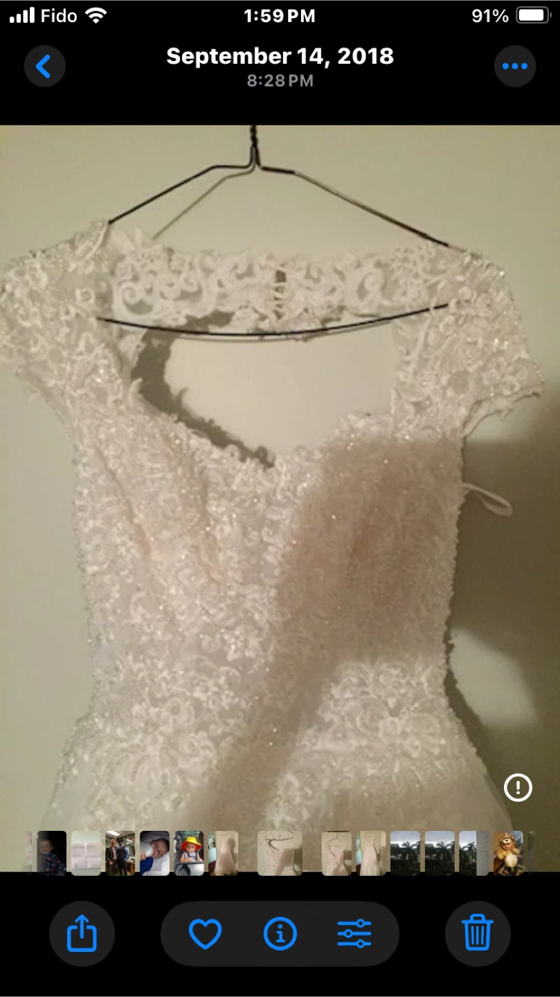 White Lace Wedding Dress - photo 3