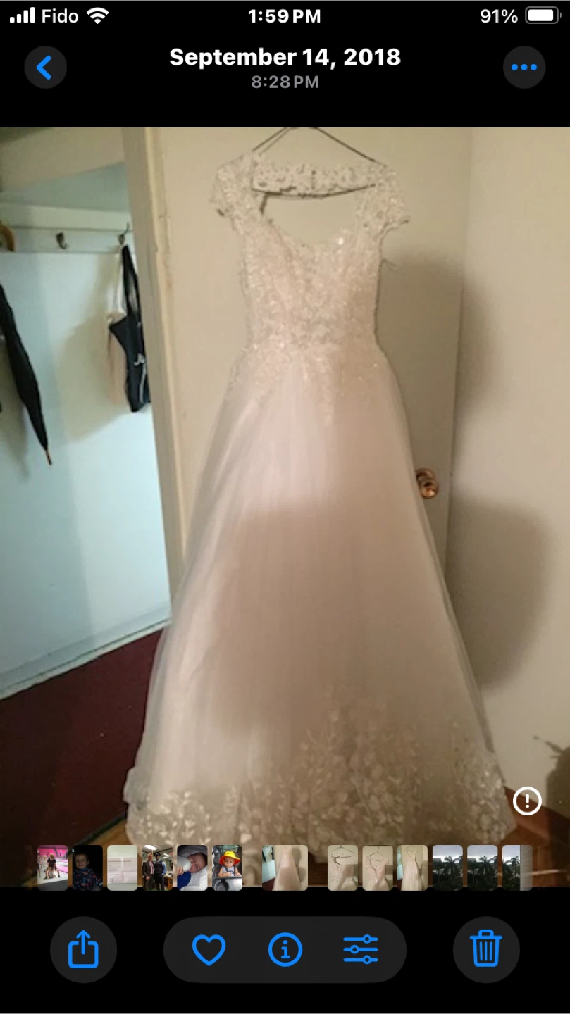 White Lace Wedding Dress - photo 4