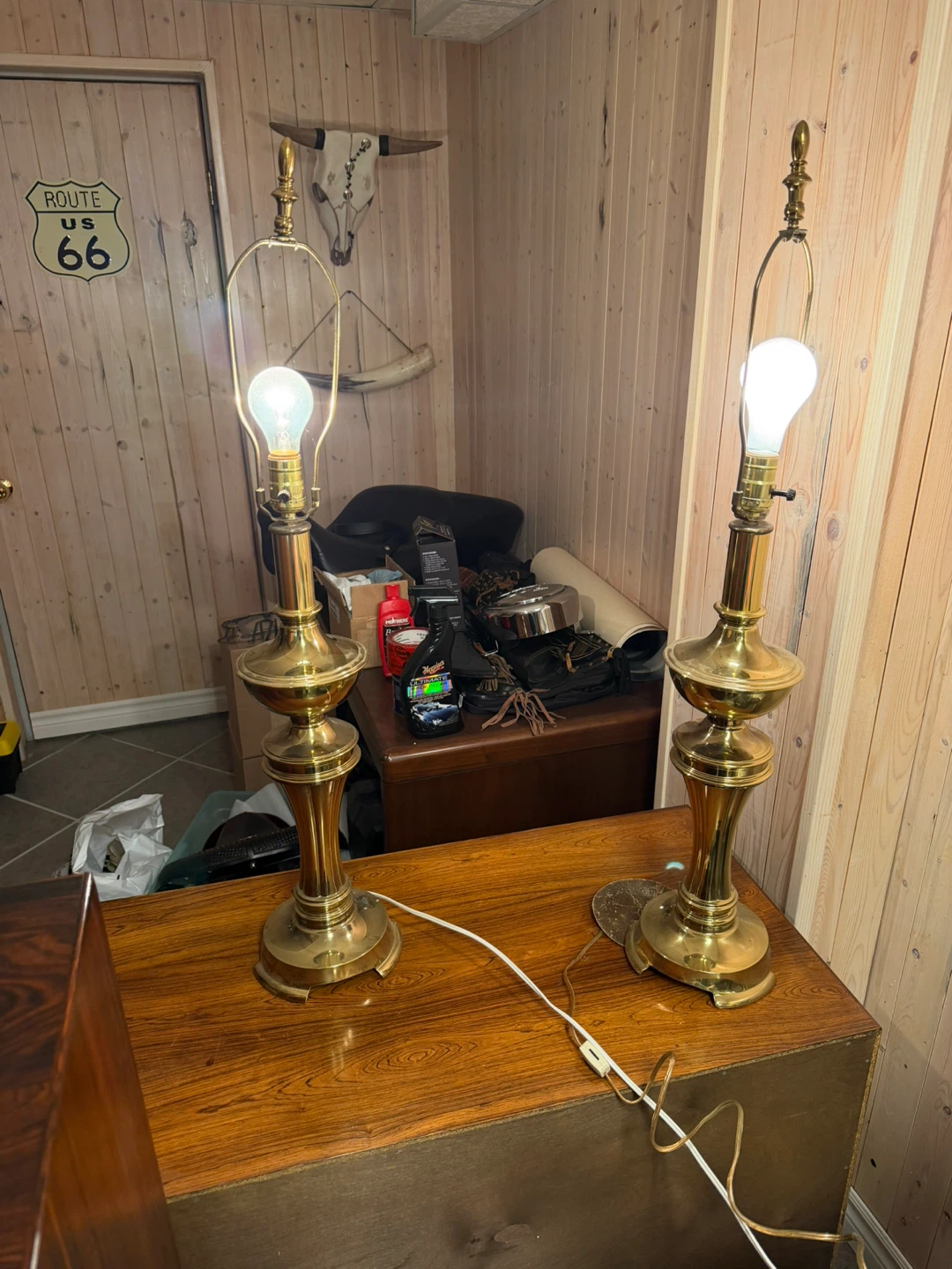 Pair of Vintage Brass Table Lamps with Cream Pleated Shades - photo 4