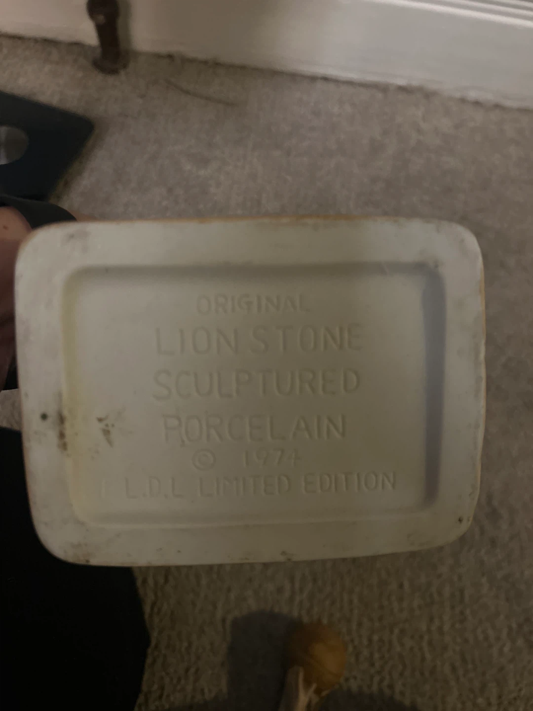 Lion Stone Sculptured Porcelain Basketball Decanter 1974 - photo 2