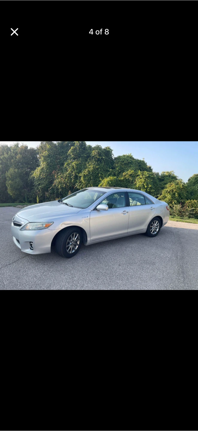 Silver Toyota Camry Hybrid Sedan - photo 2