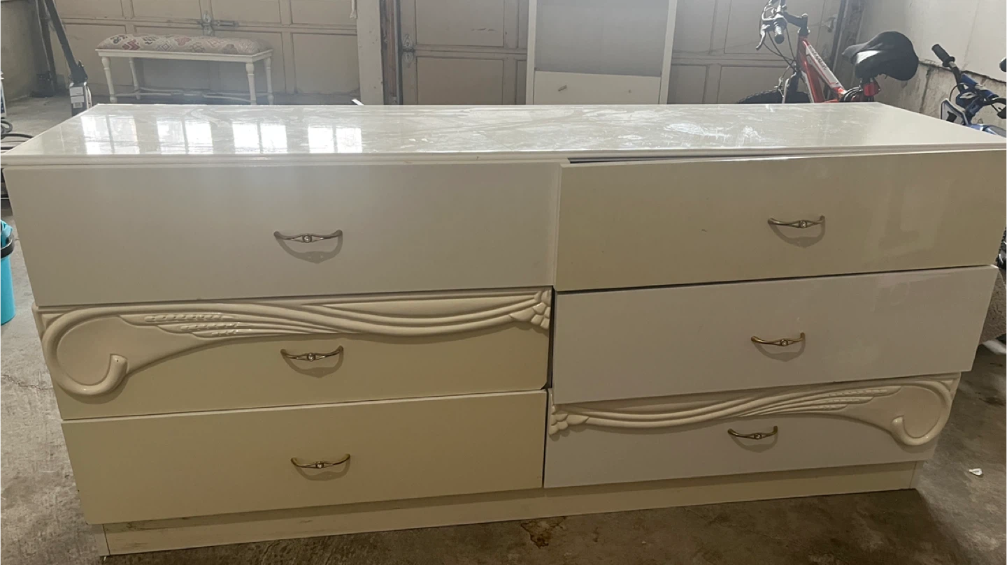 Cream 6-Drawer Dresser