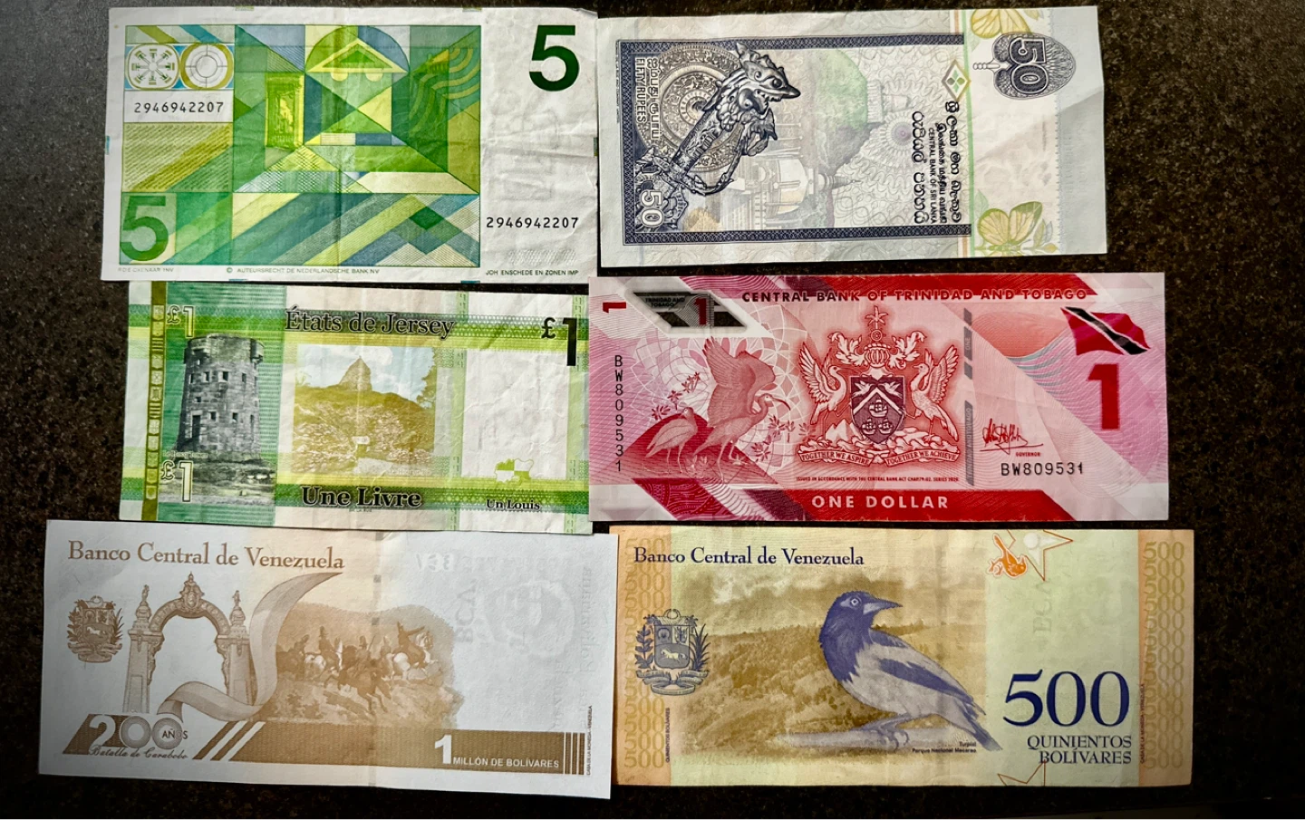 International Banknotes Collection