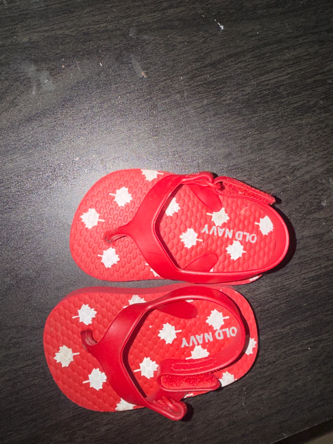 Old Navy Red Flip Flops with Maple Leaf Design - Toddler Size - photo 2