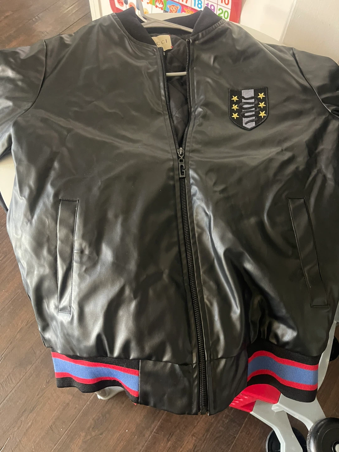 Gucci Black Bomber Jacket with Tiger Embroidery - Medium - photo 4