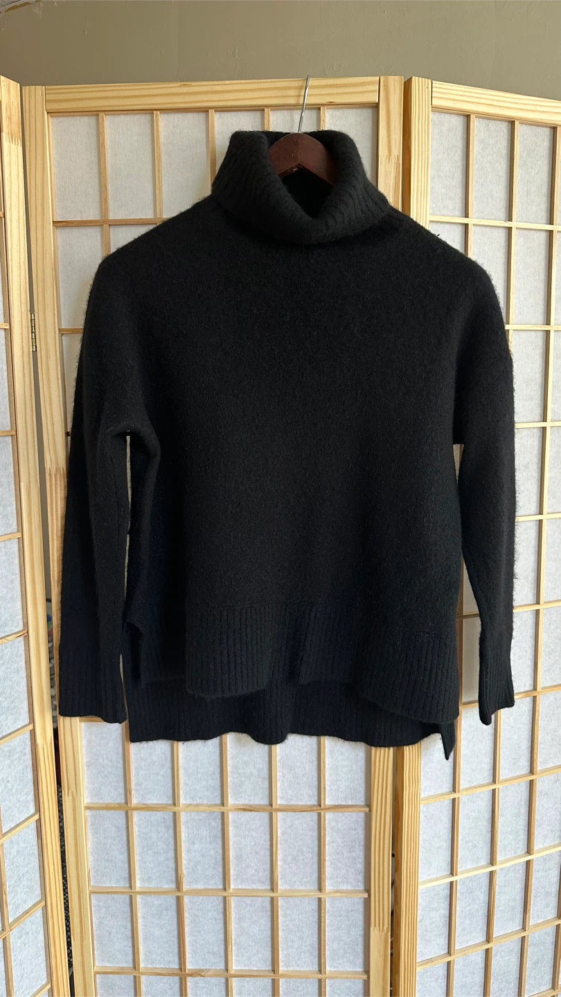Saks Fifth Avenue Black Cashmere Turtleneck Sweater - Size M - photo 2
