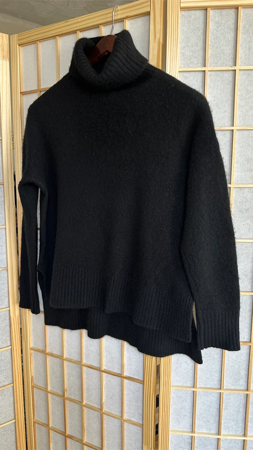 Saks Fifth Avenue Black Cashmere Turtleneck Sweater - Size M - photo 3
