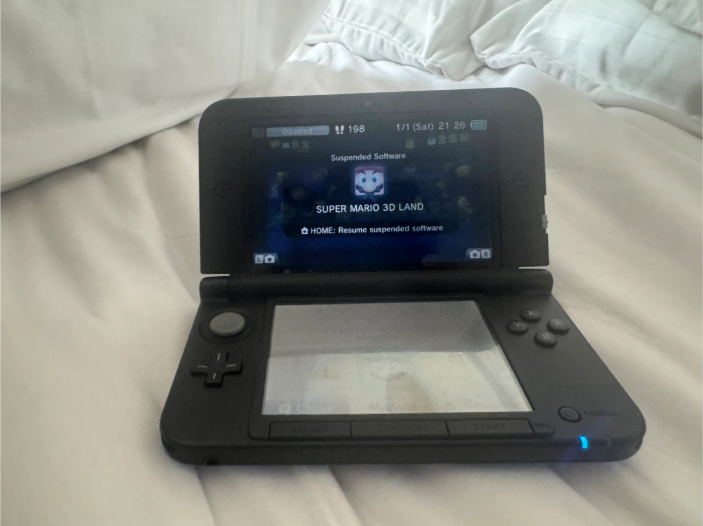 Nintendo 3DS XL with 9 Games and Charger