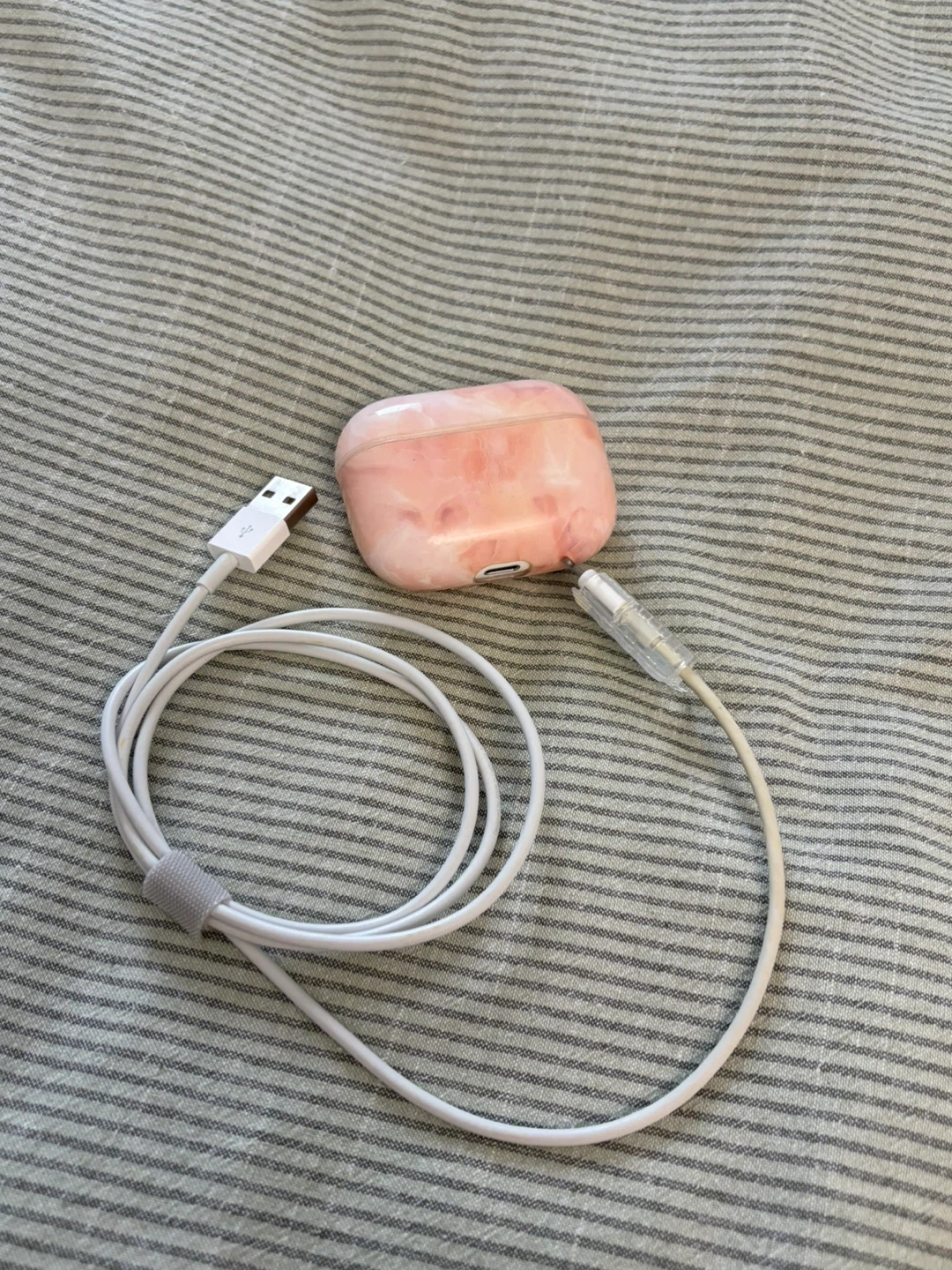 Apple AirPods Pro 1st - photo 4