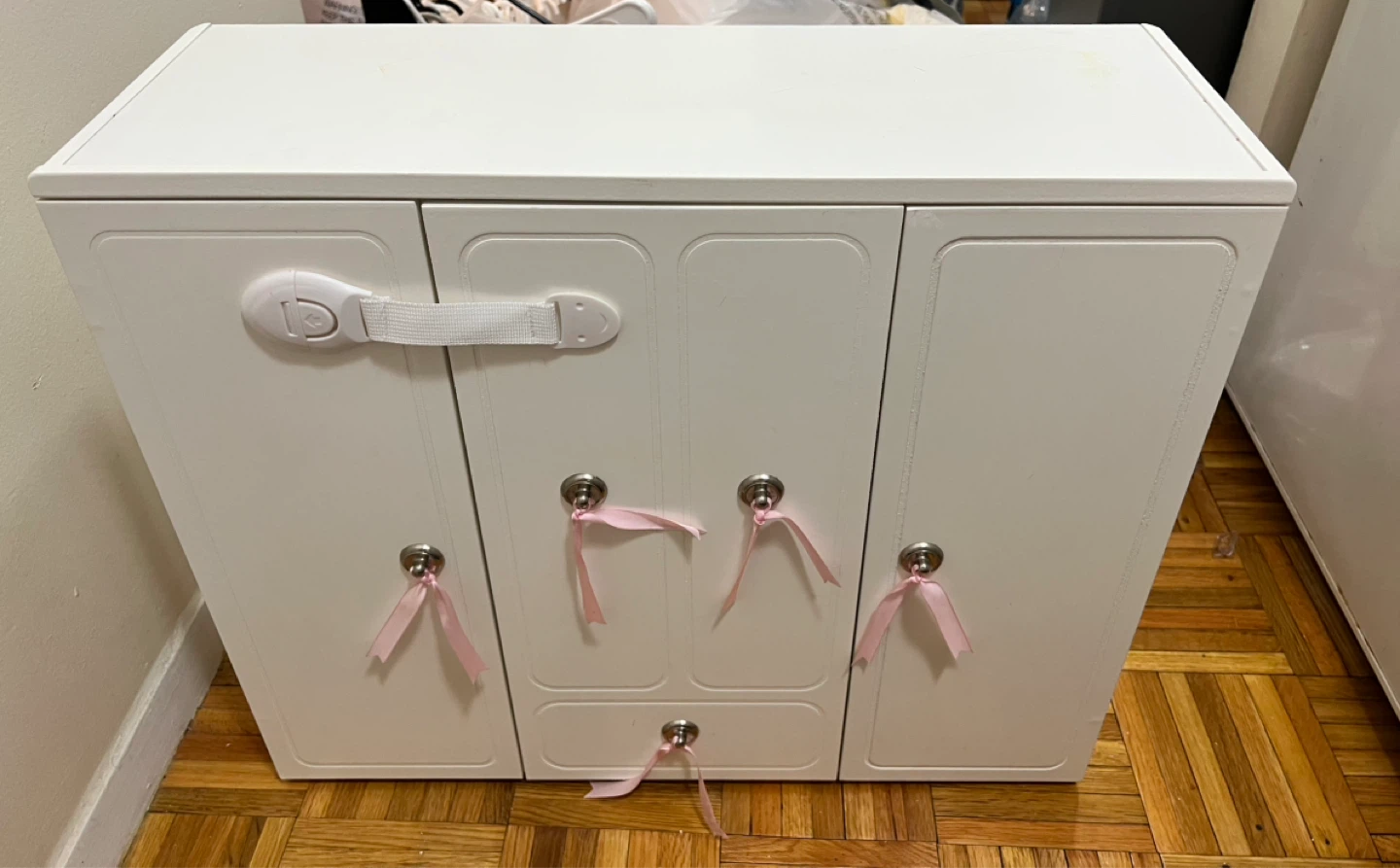 Kids Toy Wardrobe with Hangers and Mirror - photo 3