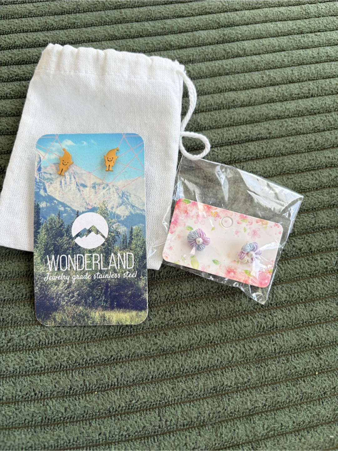 (NEW)Wonderland Earrings - Adorable Gnomes & Flower Studs