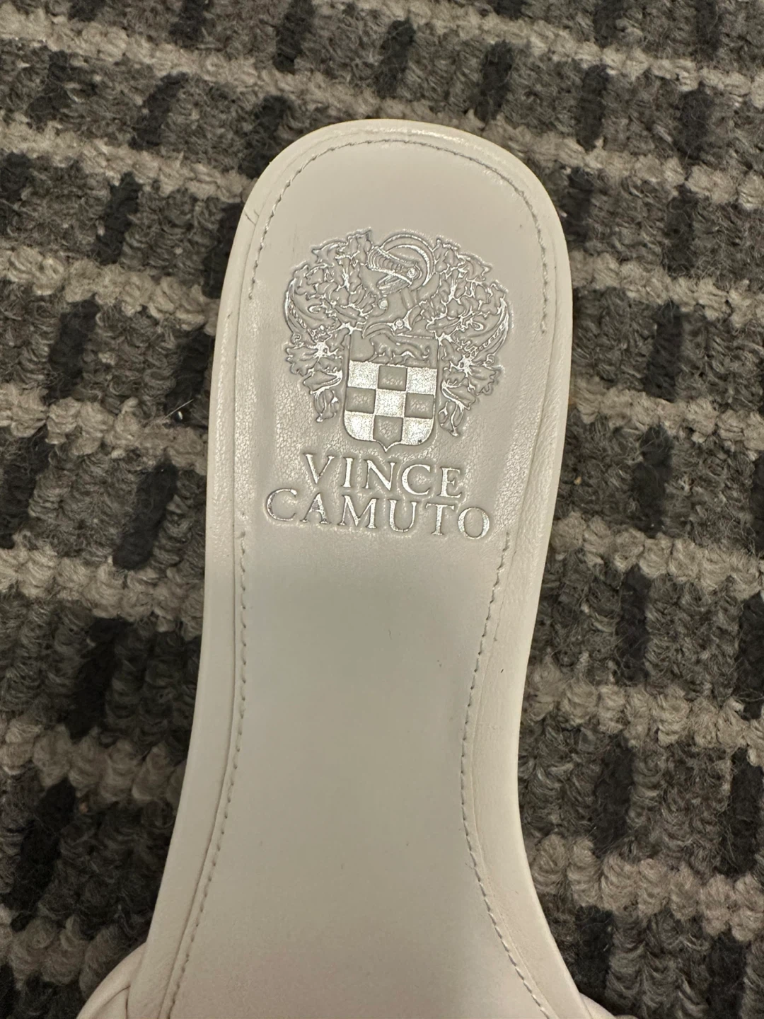 *New* Vince Camuto Heels - Size 8 - photo 3