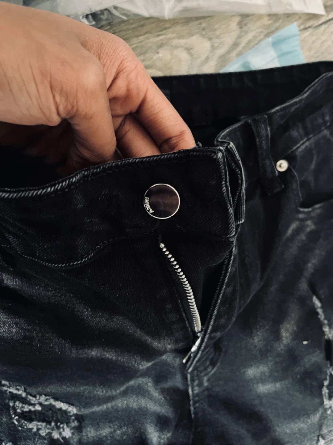 AMIRI Black Distressed Logo Jeans - photo 3