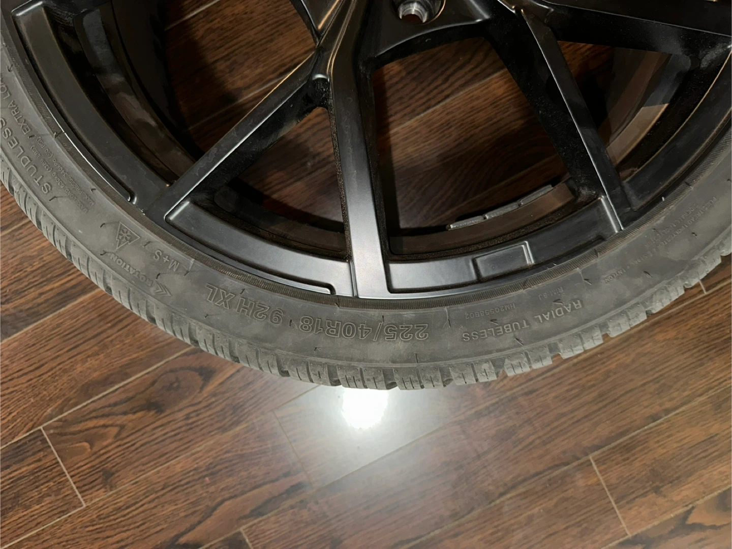 R-Line Winter Tire and Wheel Set - 225/40R18 - photo 2