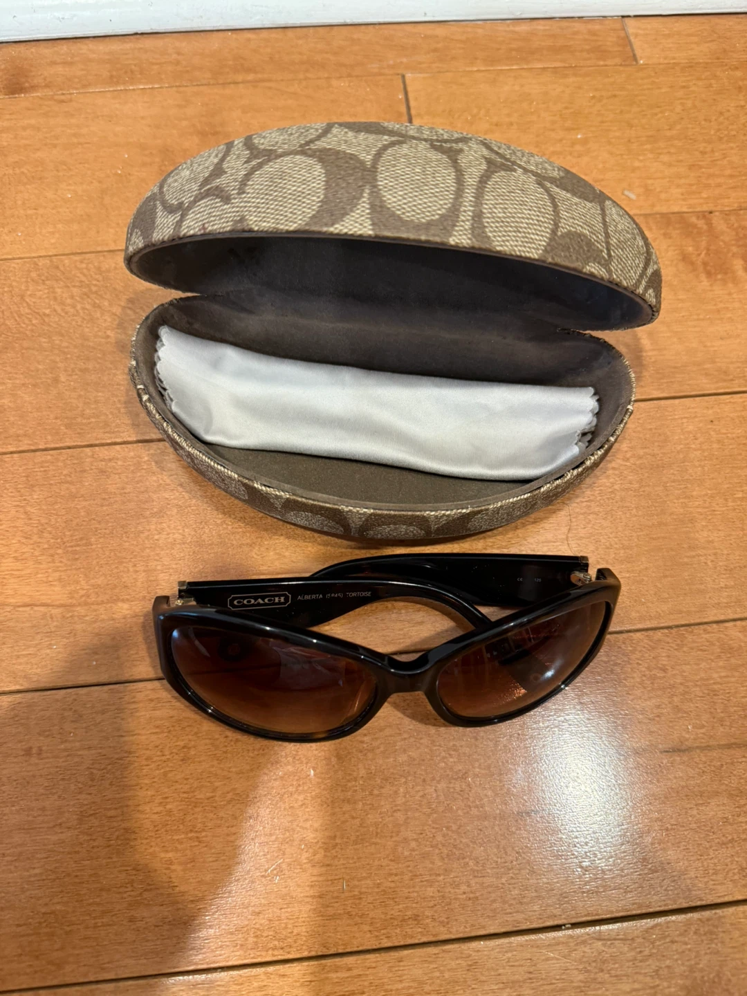 Coach Alberta Sunglasses - photo 3