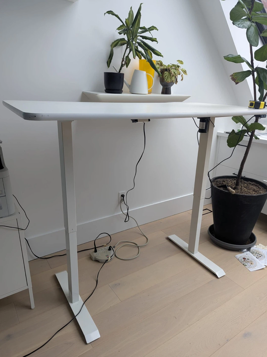 Motorized Adjustable Standing Desk - photo 3