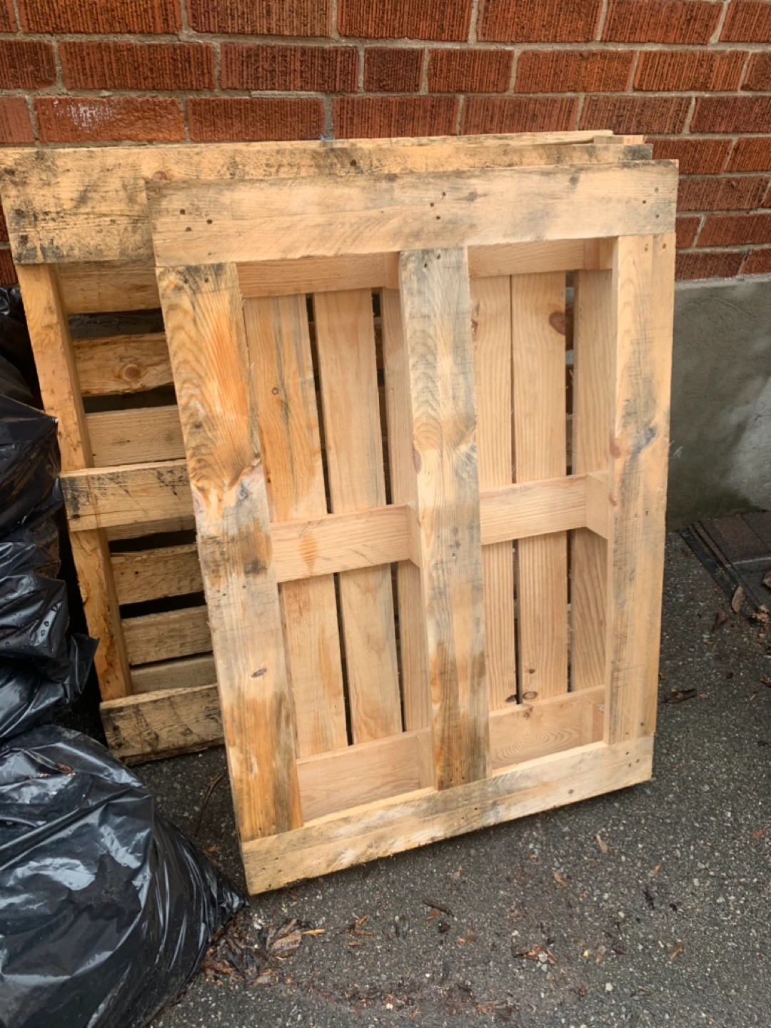 Wooden Pallets (Stack of 2)