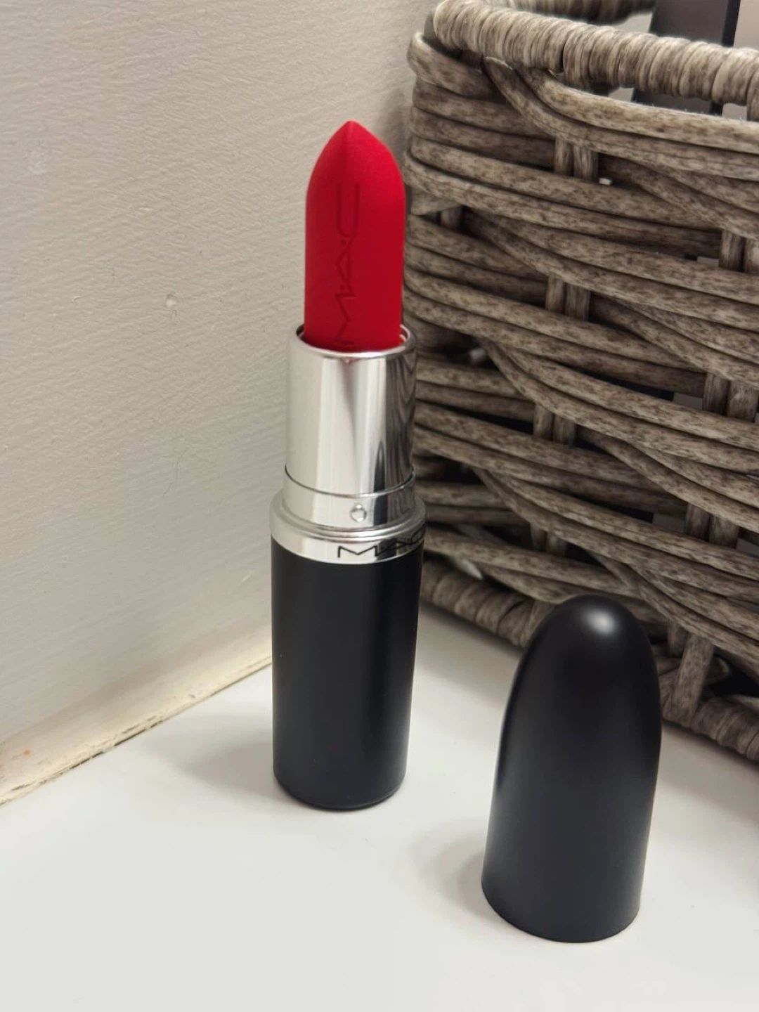 MAC MACximal Silky Matte Lipstick ( Ruby Woo)