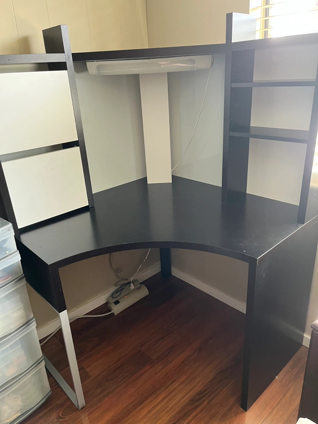 Corner Desk with Shelves and Built-in Light