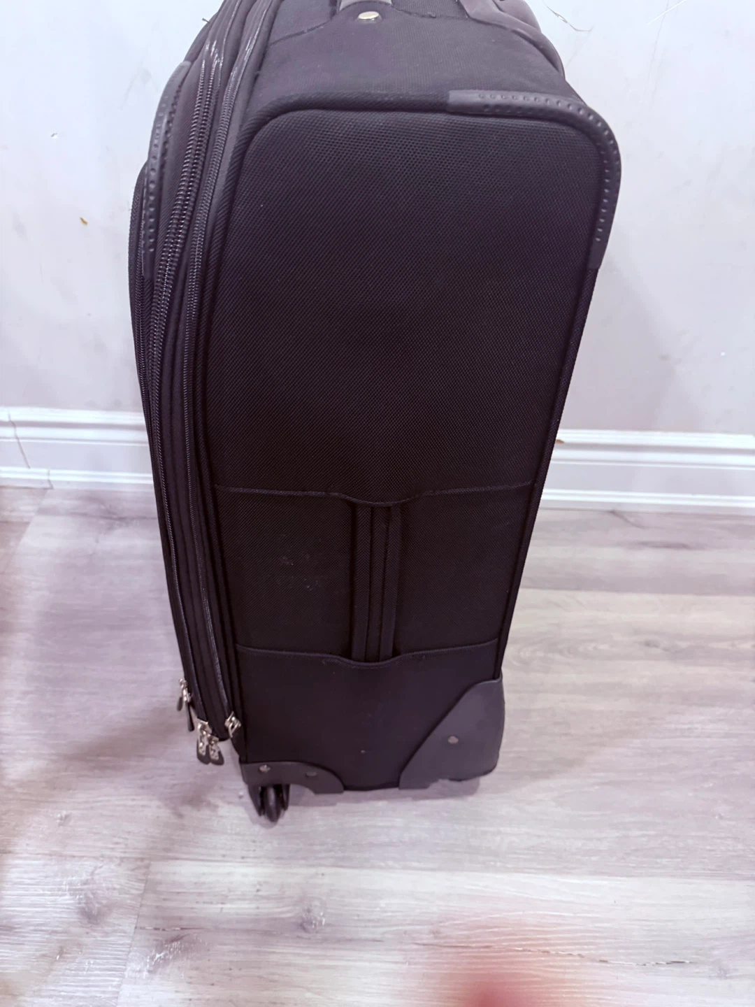 Black Samsonite Rolling Suitcase