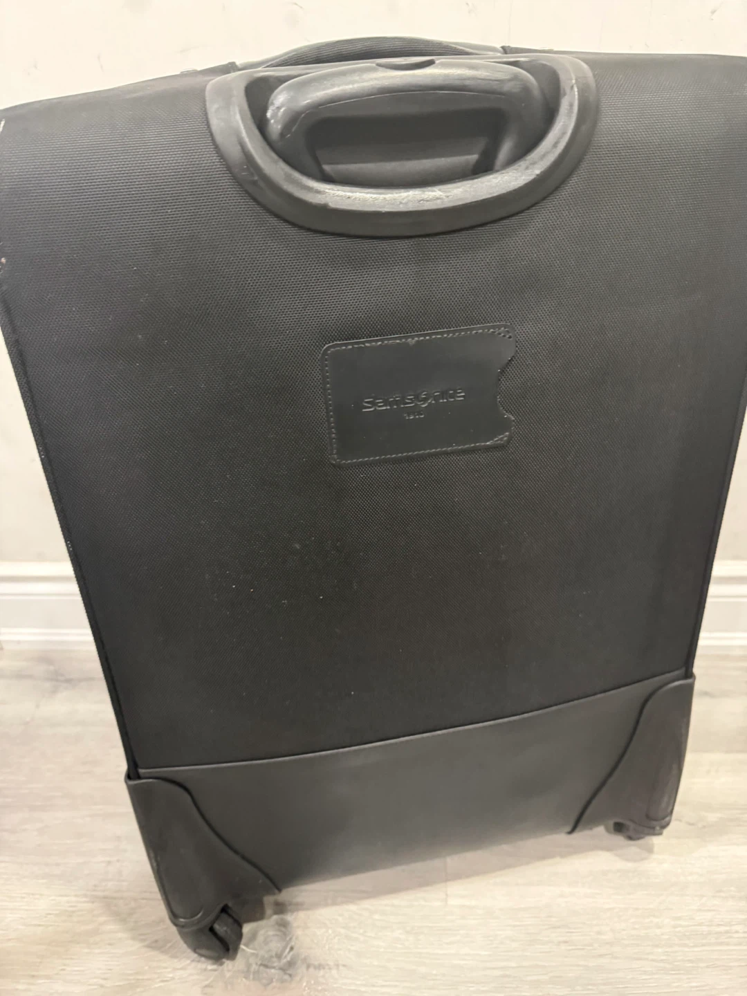 Black Samsonite Rolling Suitcase - photo 5