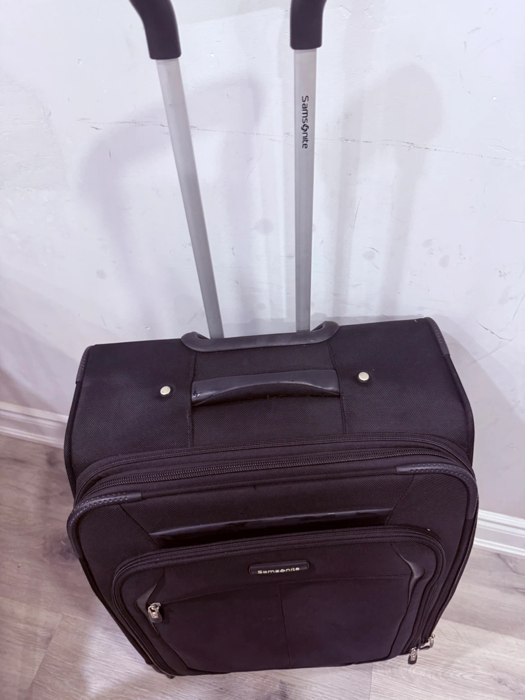 Black Samsonite Rolling Suitcase - photo 3