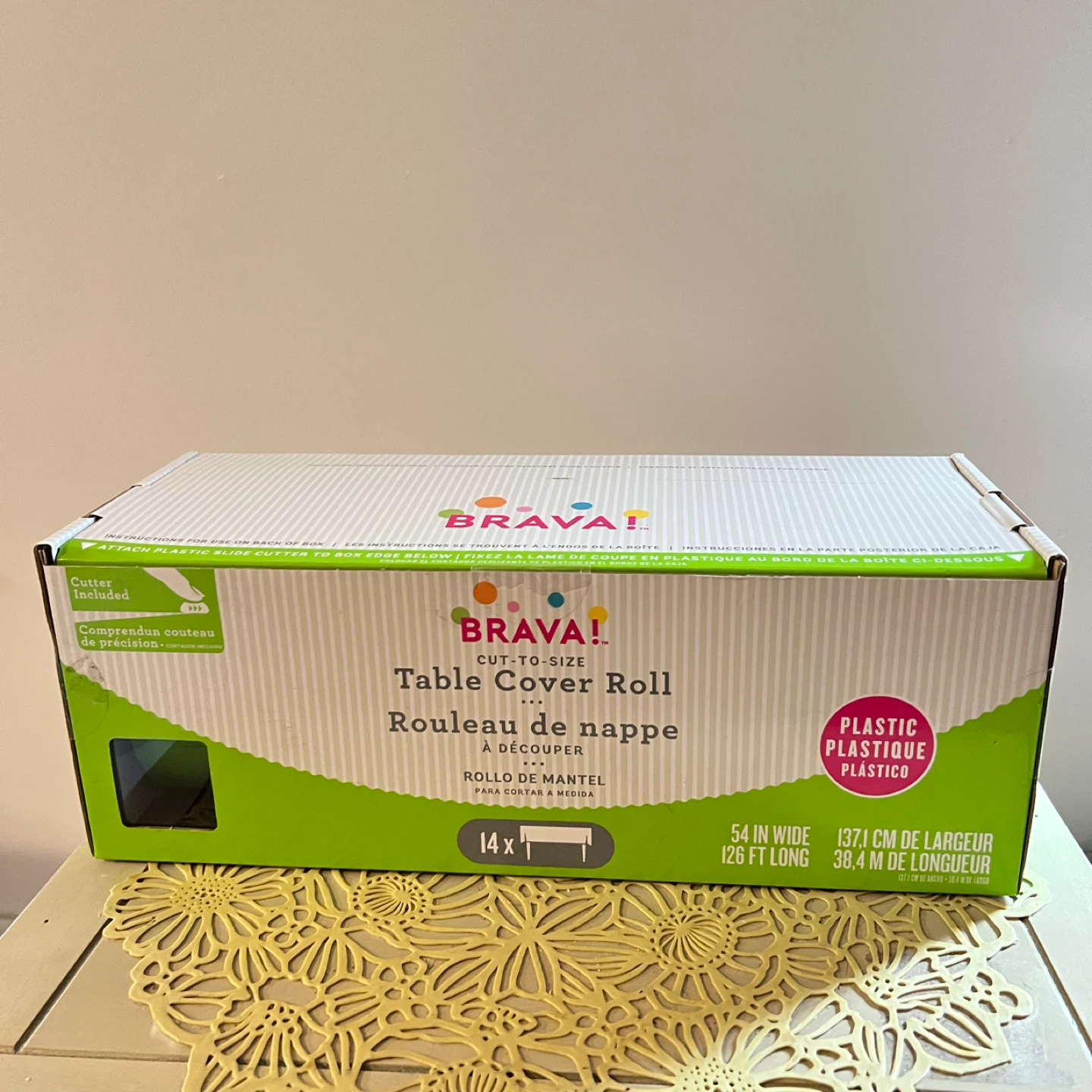 Brava! Cut-to-Size Table Cover Roll