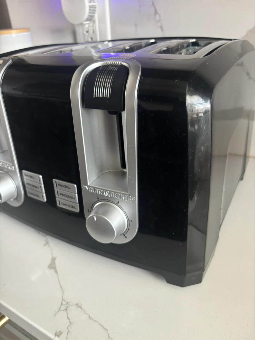 Black+Decker 4-Slice Toaster - photo 4
