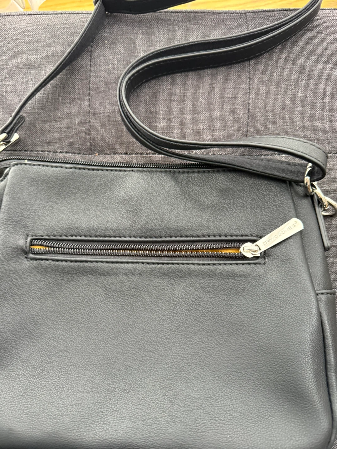 *New* DAVID JONES Black Crossbody Bag - photo 3