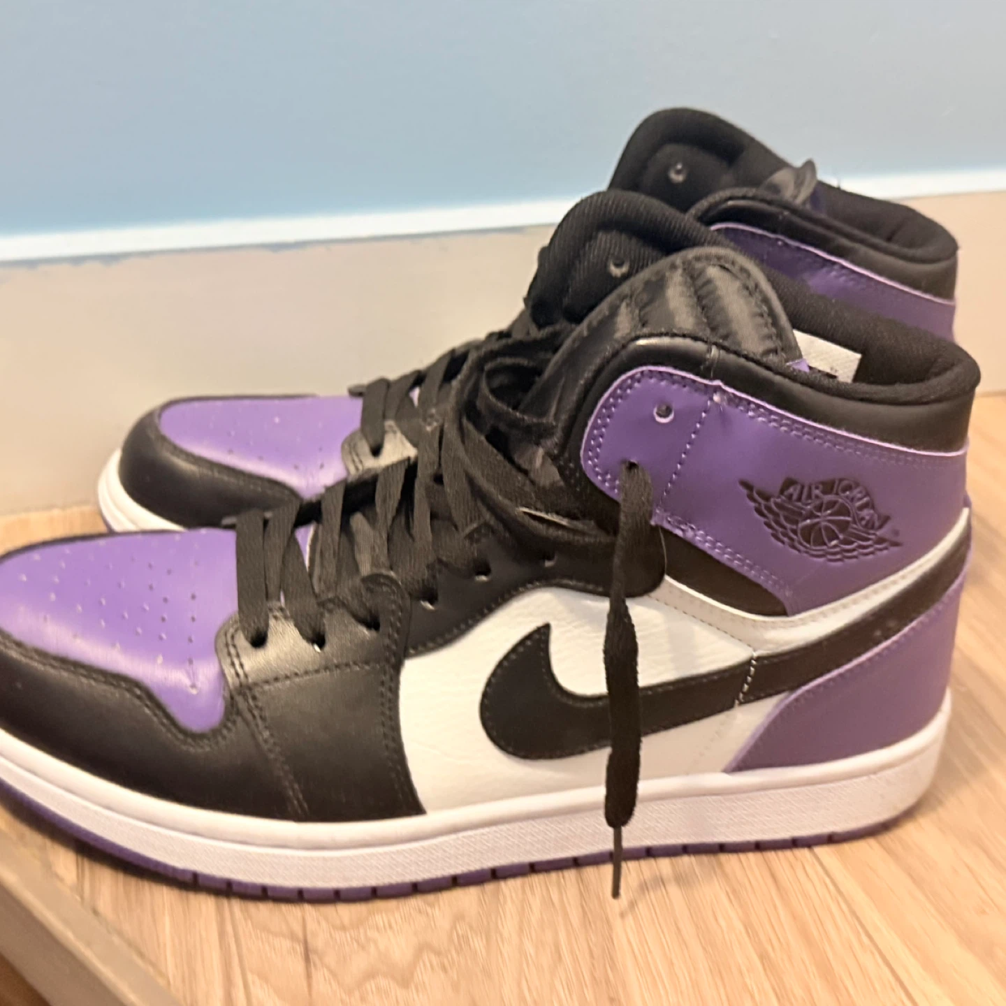 Air Jordan 1 Mid SE Purple Black White - photo 2