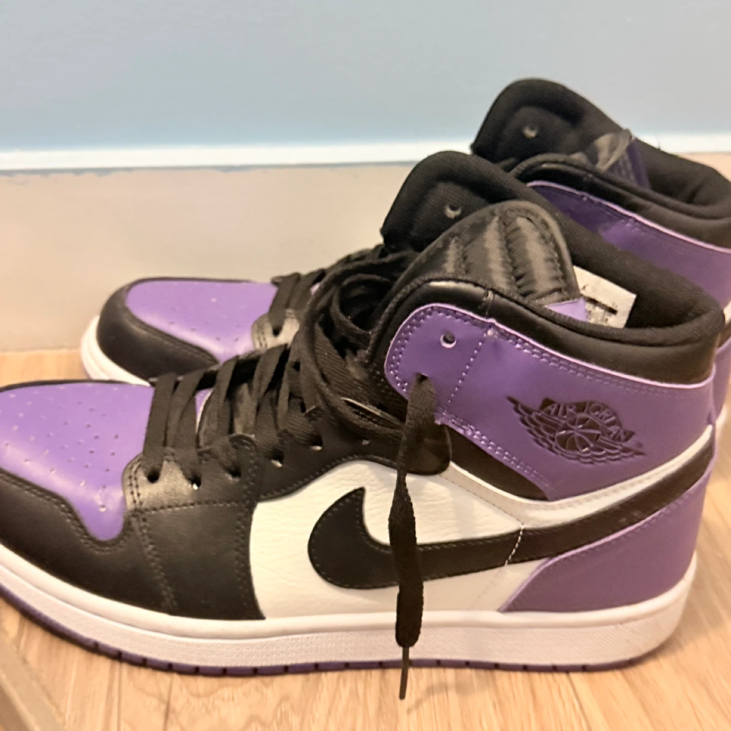 Air Jordan 1 Mid SE Purple Black White