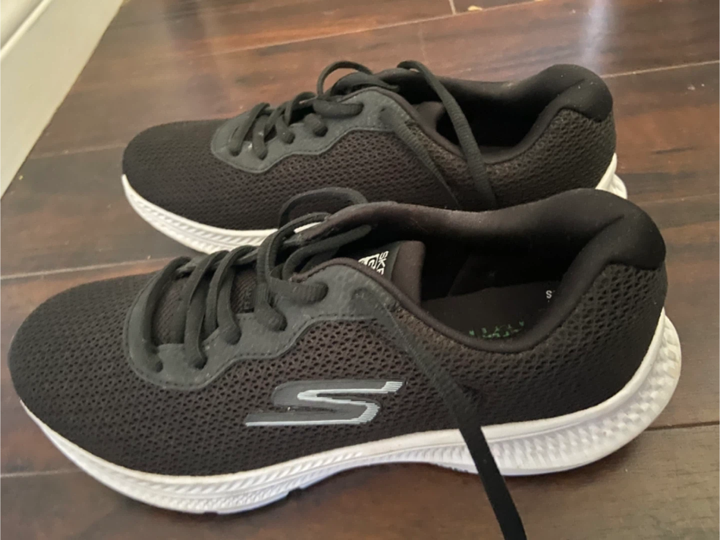 Skechers Black Running Shoes - Size 8.5