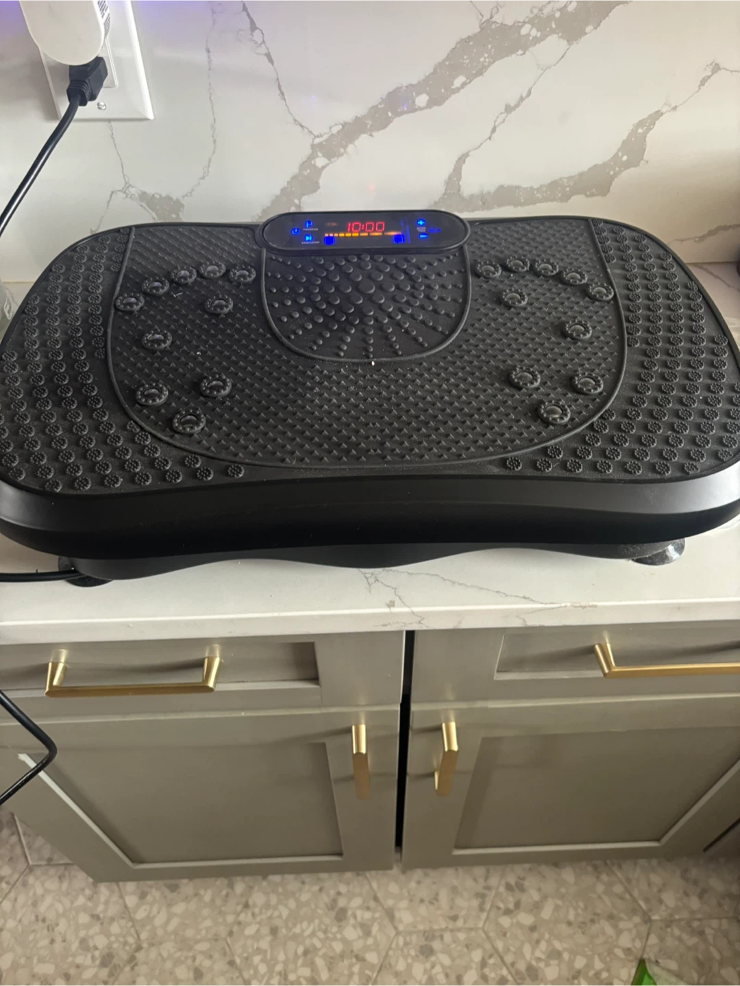 AXV Vibration Plate Machine - photo 2