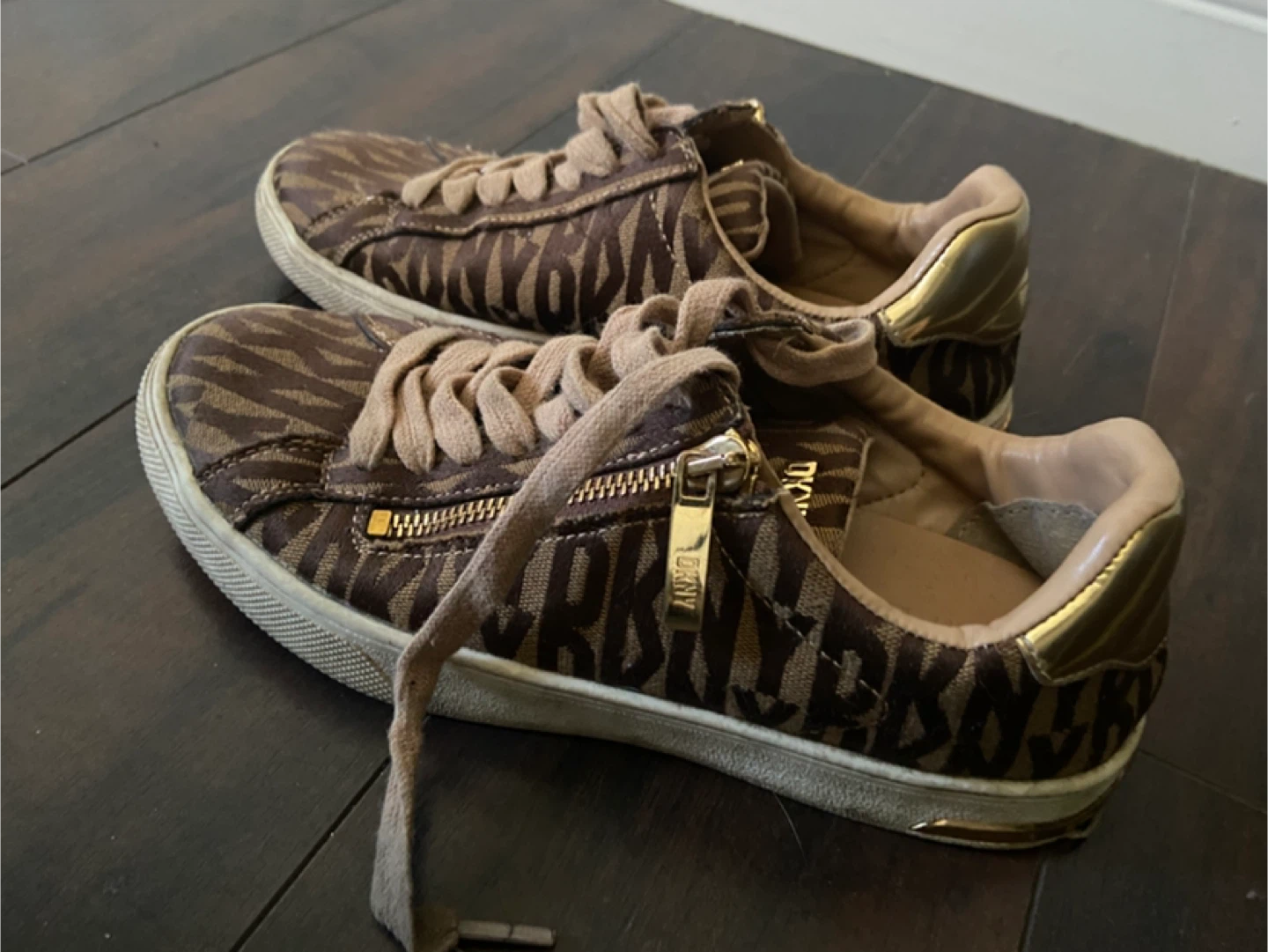 DKNY Women's Sneakers - Brown Logo Print - Size 6.5
