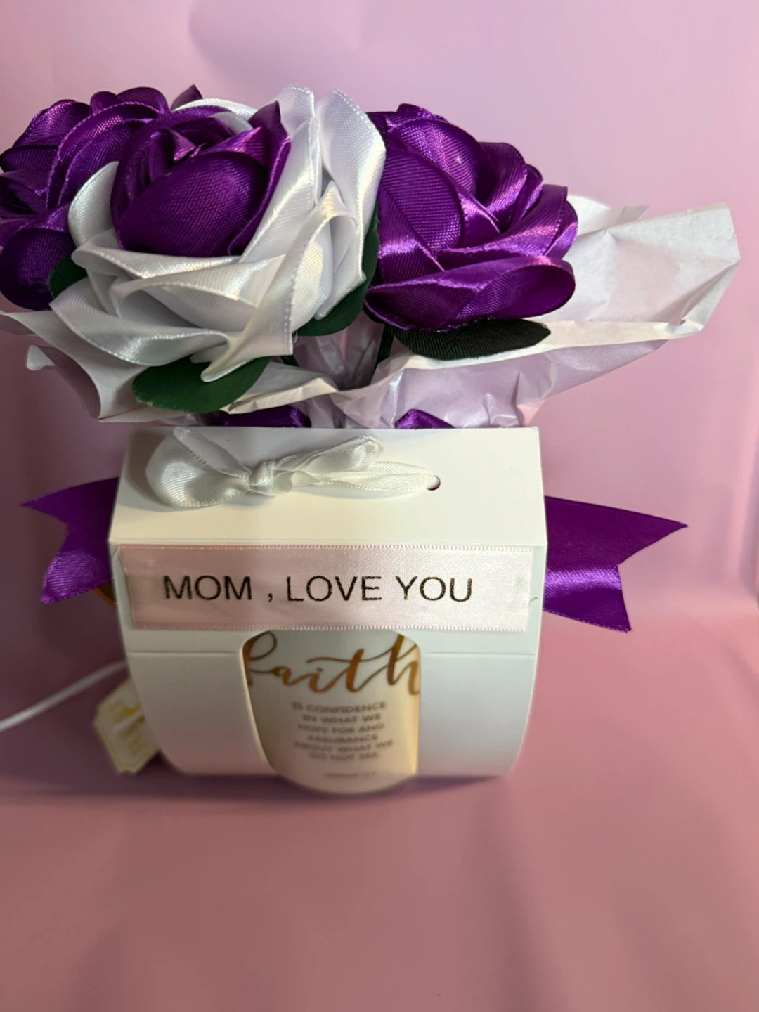Floral Arrangement in "Faith" Mug - photo 2