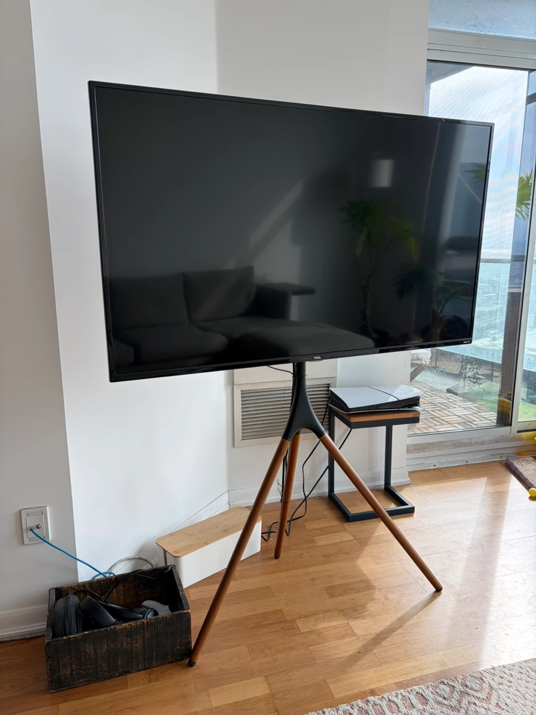TCL 55" Smart TV on Tripod Stand
