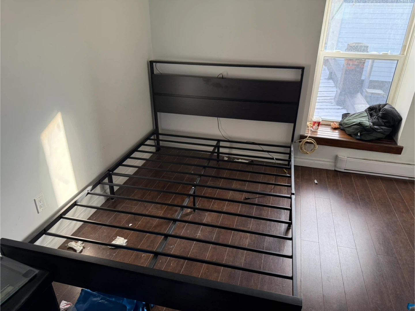 Queen Bed Frame with Headboard Rolanstar - photo 5