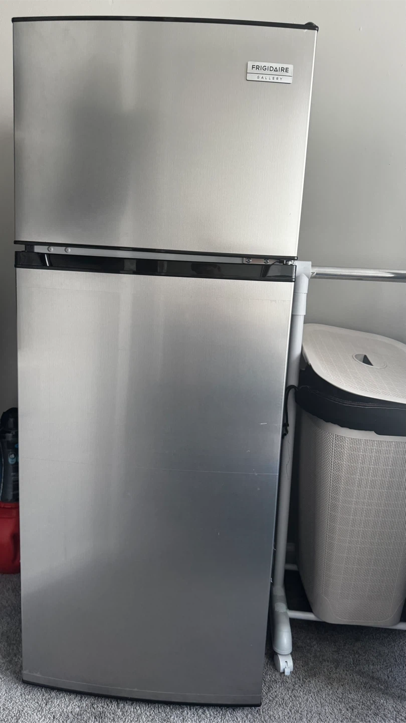 Refrigerator - photo 2