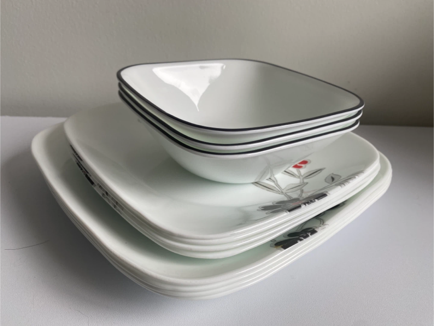 Square Dinner Plates and Bowl Set with Floral Design