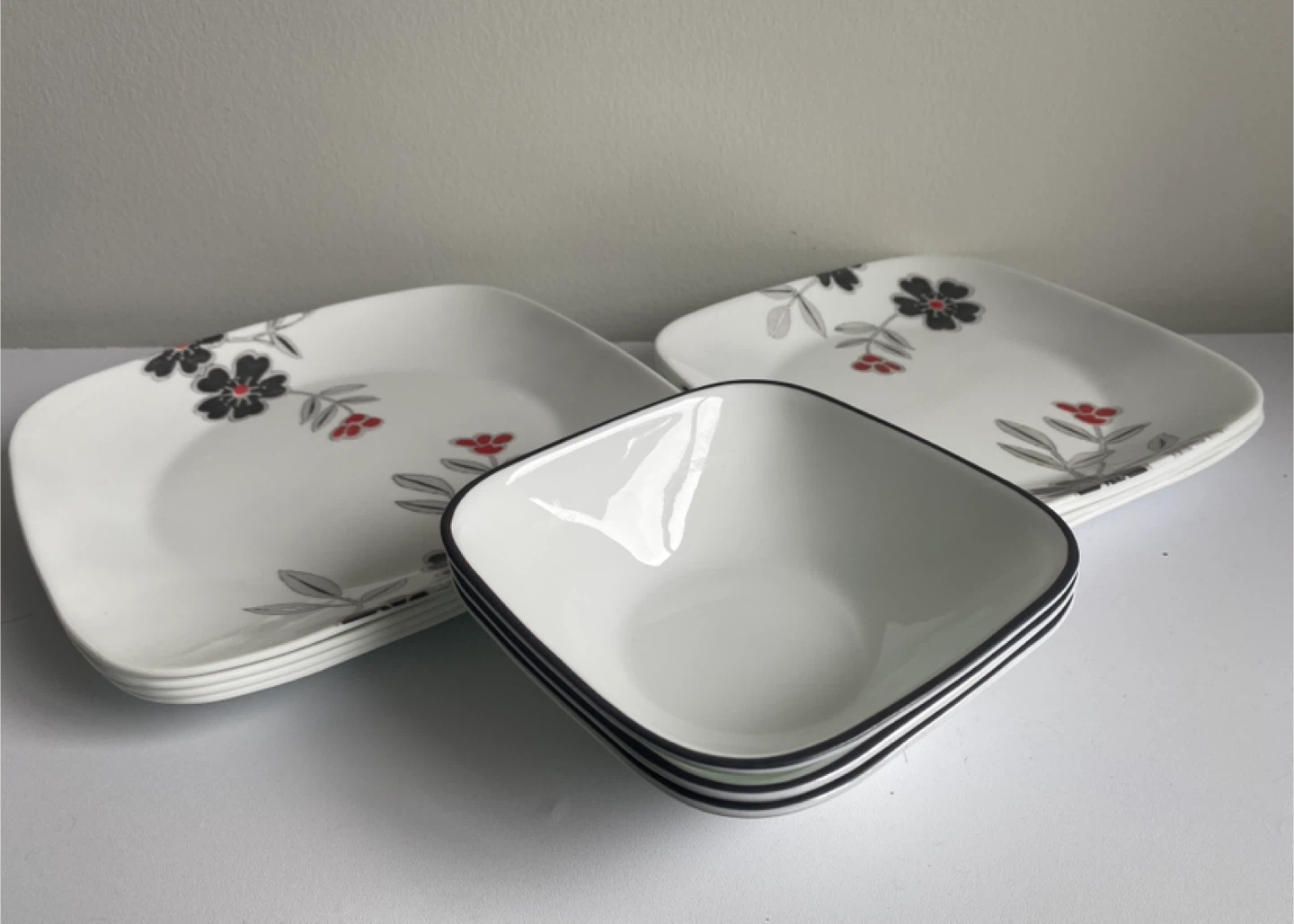 Square Dinner Plates and Bowl Set with Floral Design - photo 2